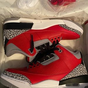 Jordan 3s Retro SE